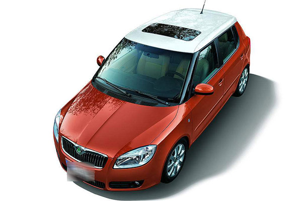 在汽车租赁的时候如何选择适合自己的车是一个极为重要的点